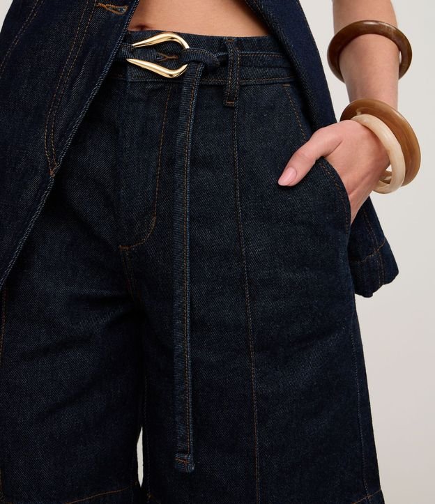 Bermuda Cintura Mediana en Jeans con Hebilla DIferenciada 4