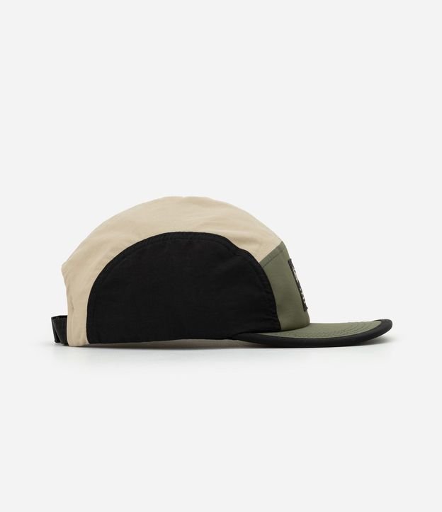 Gorra 5 Panel en Microfibra con Recortes y Etiqueta Stay Grounded 6