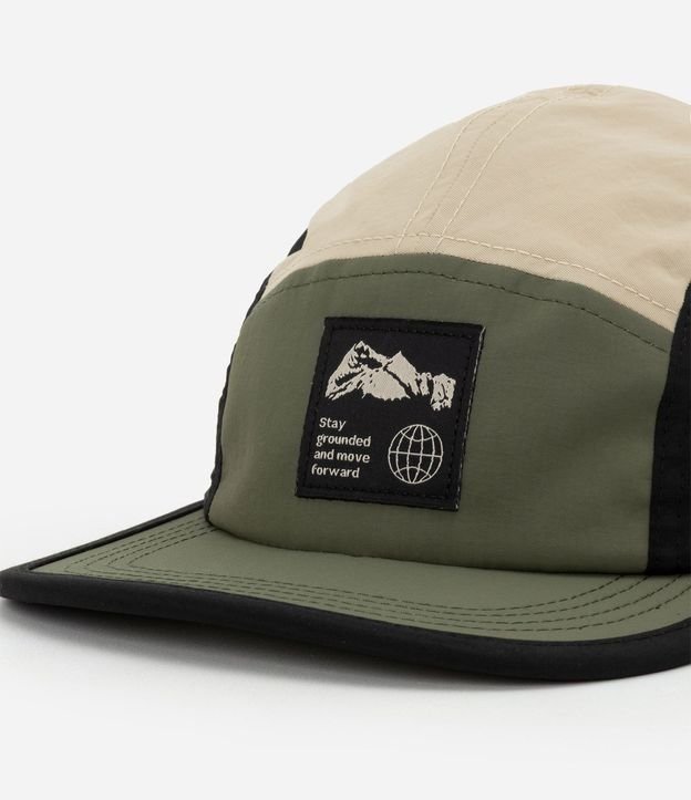 Gorra 5 Panel en Microfibra con Recortes y Etiqueta Stay Grounded 7