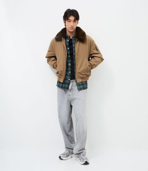 Campera Bomber en Sarga Lisa y con Cuello Desmontable 2