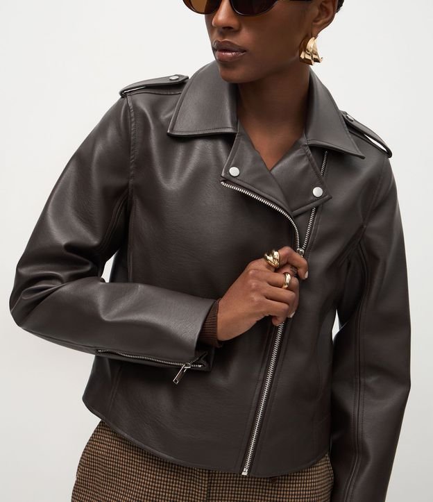 Campera Leve en PU Estilo Biker con Cremallera 4