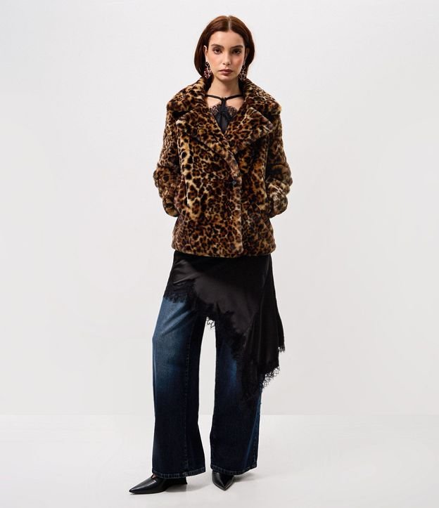 Campera Corta Animal Print con Pelo Sintético 2