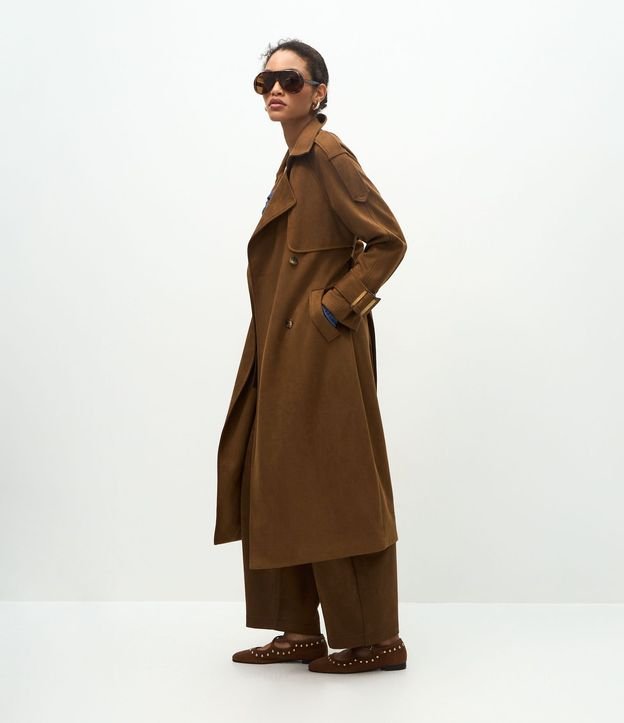 Trench Coat Alargado en Gamuza con Cinturón 6
