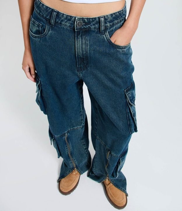 Pantalón Cargo Loose en Jeans con Bolsillos Estructurados Laterales 3