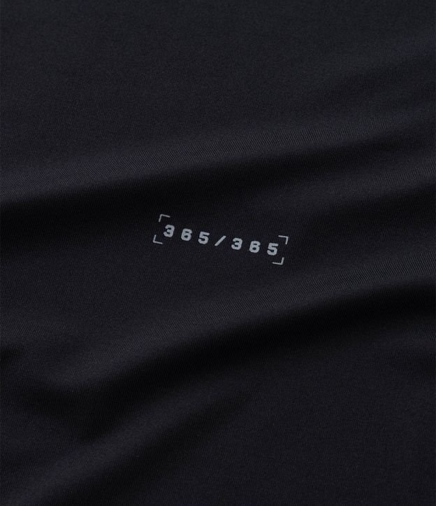 Remera Deportiva Regular con Tecnologia Dry y Estampa Localizada 9