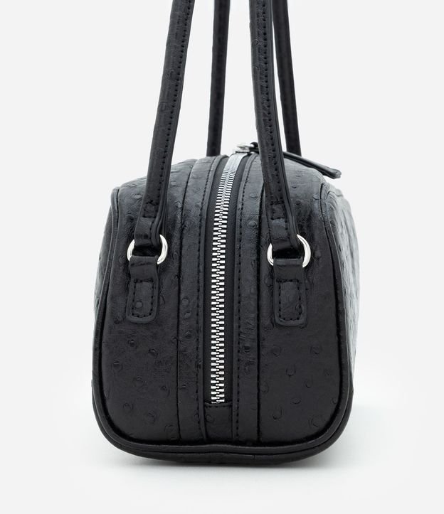 Cartera Mediana Rectangular con Textura y Correas Dobles 3
