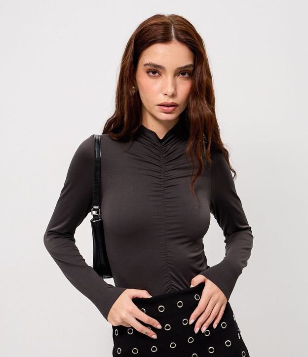 Body Seamless con Cuello Alto y Fruncido en la Cintura
