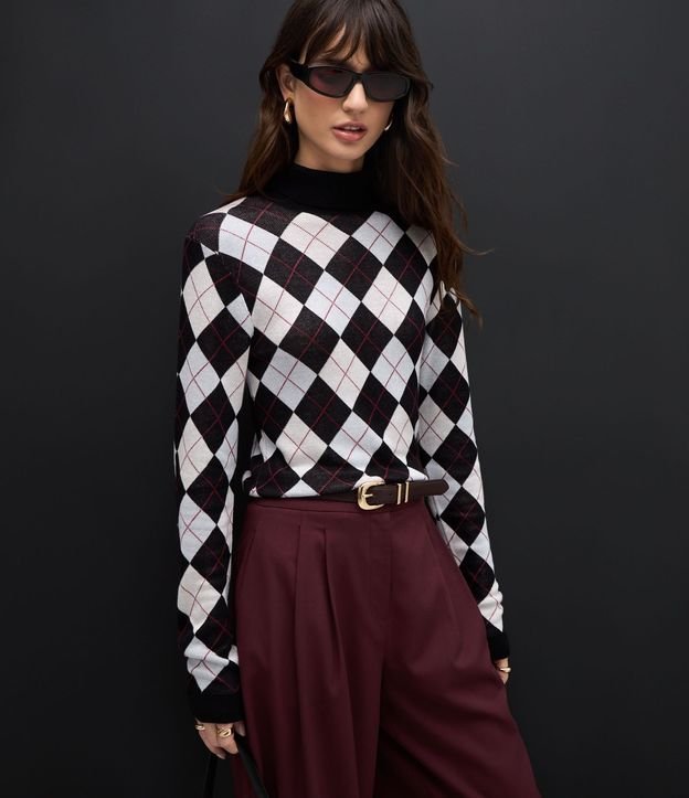 Blusa Punto Argyle de Cuadros con Cuello Alto 5