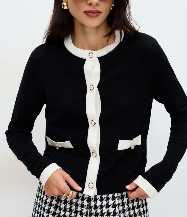Cardigan Corto en Punto con Botones Perlados 4