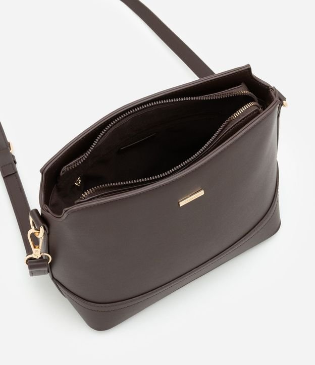 Cartera Pequeña en Material Sintético con Detalles Metalizados 4