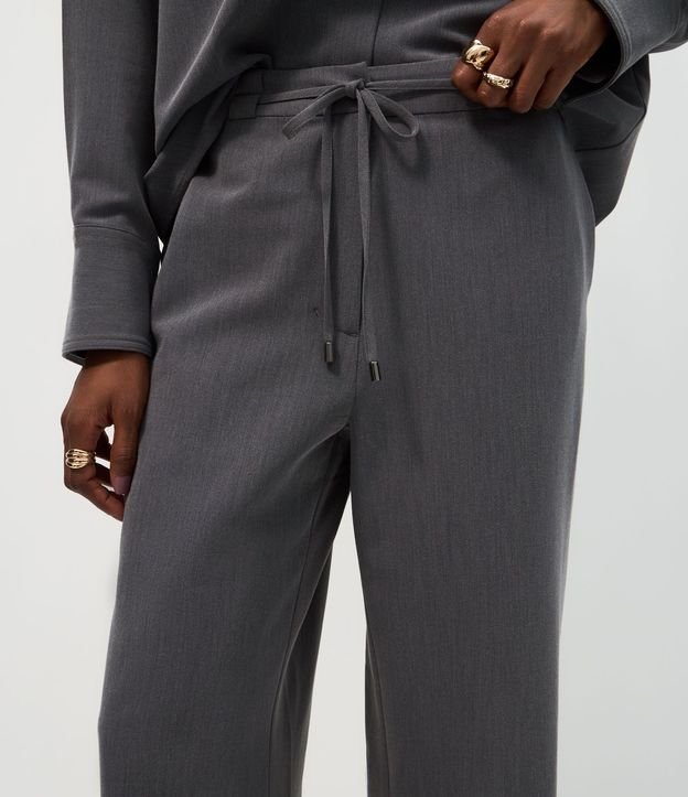 Pantalón Sastre Wide en Crepé con Cintura Elástica 4