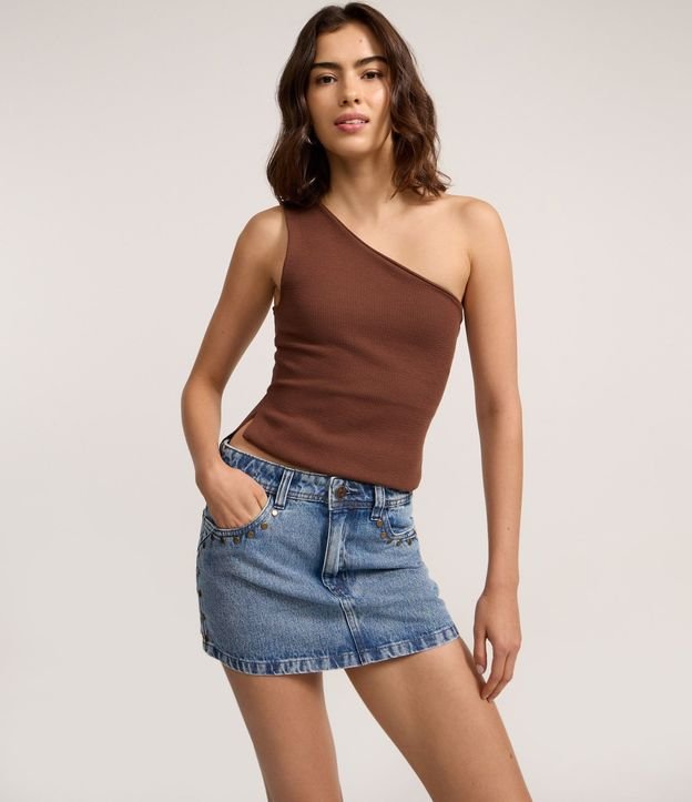 Pollera Corta Cintura Mediana en Jeans con Tachas Metalizadas 2