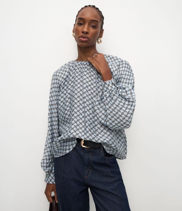 Blusa em Viscose com Franzido no Decote e Estampa Geométrica 2