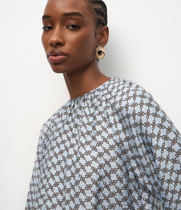 Blusa em Viscose com Franzido no Decote e Estampa Geométrica 3