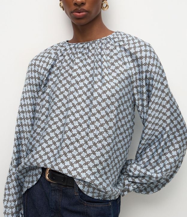 Blusa em Viscose com Franzido no Decote e Estampa Geométrica 4