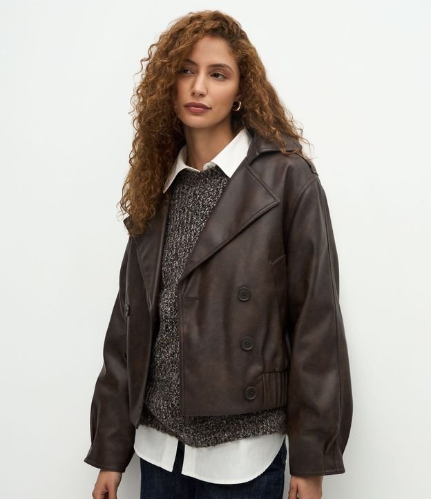 Campera en PU con Cuello Blazer y Abotonado Traspasado 1