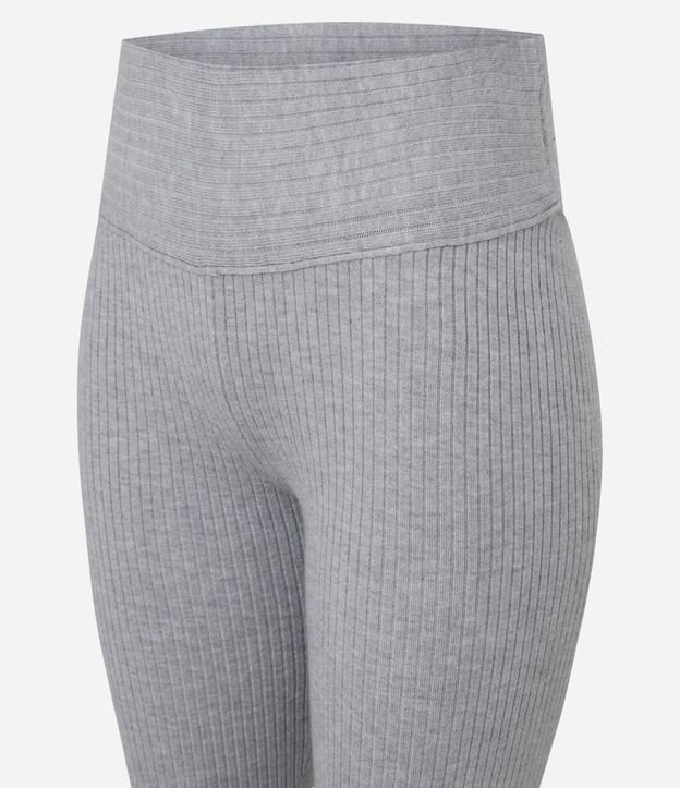 Pantalón Femenino Flare en Tricot Acanalado de Cintura Alta 5