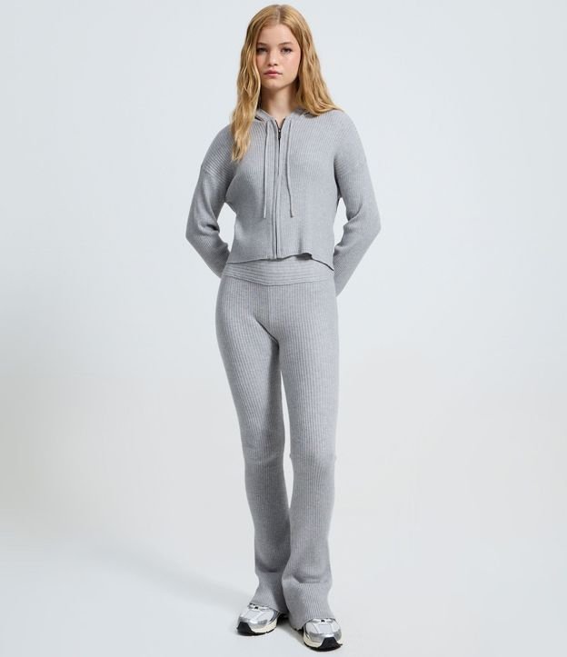 Cardigan Femenino con Capucha en Tricot con Cierre 2