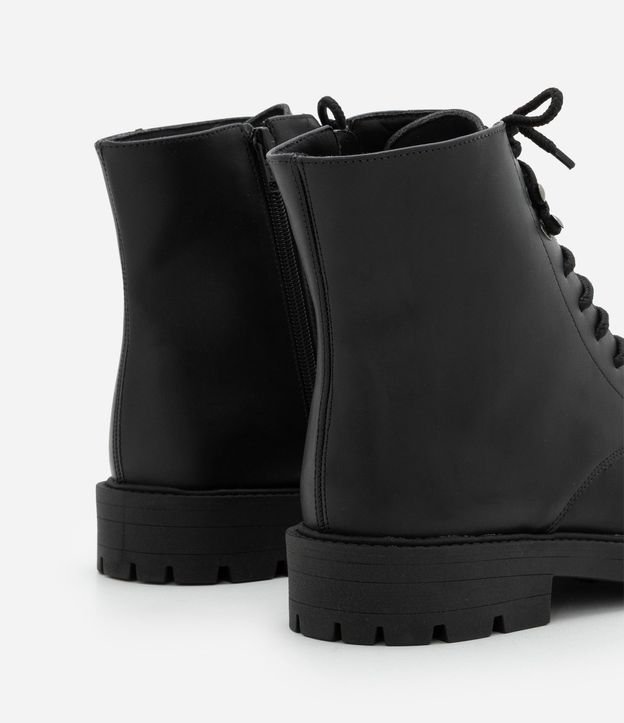 Bota Caña Corta en PU con Suela Track 4