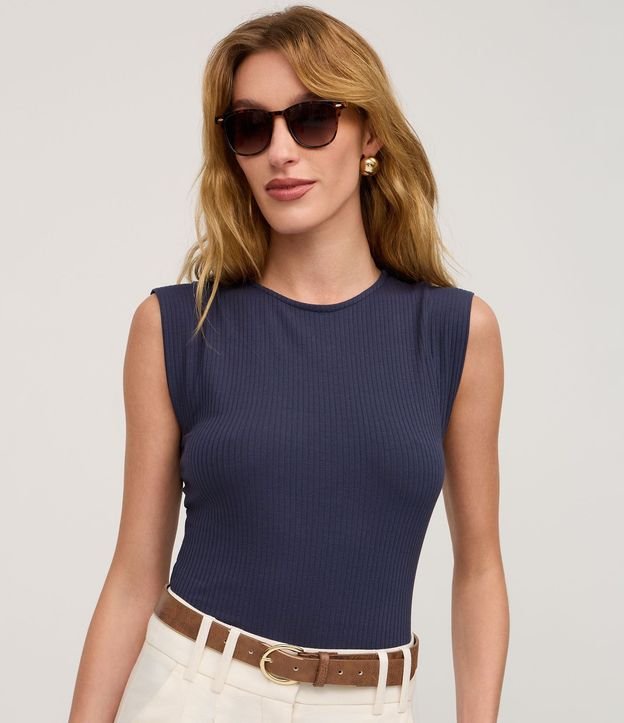 Blusa Acanalada en Viscosa con Cuello Redondo 1