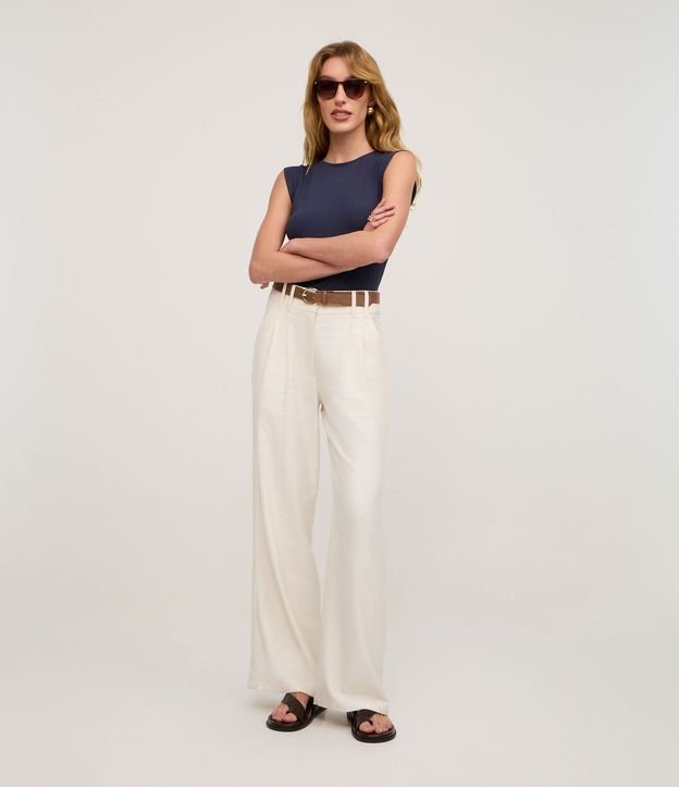 Blusa Acanalada en Viscosa con Cuello Redondo 2