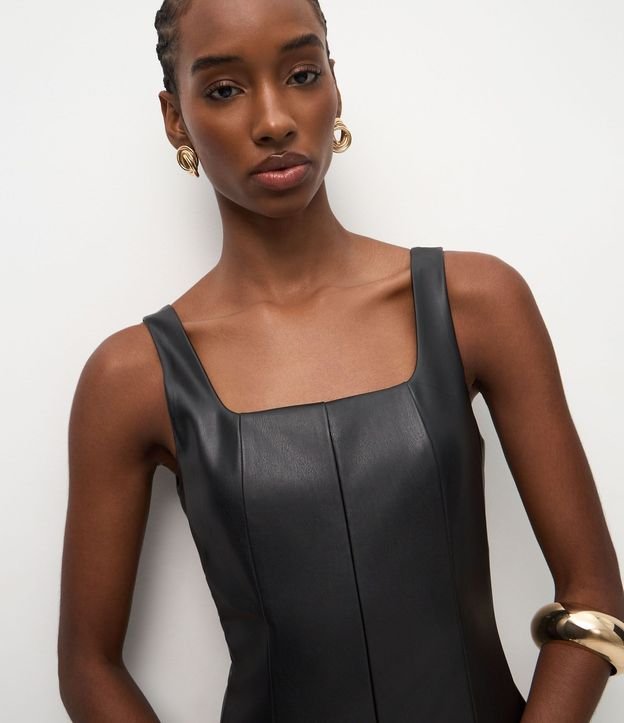 Vestido Midi en PU con Escote Cuadrado 3
