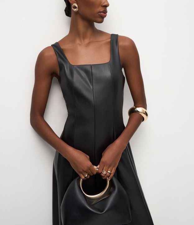 Vestido Midi en PU con Escote Cuadrado 4