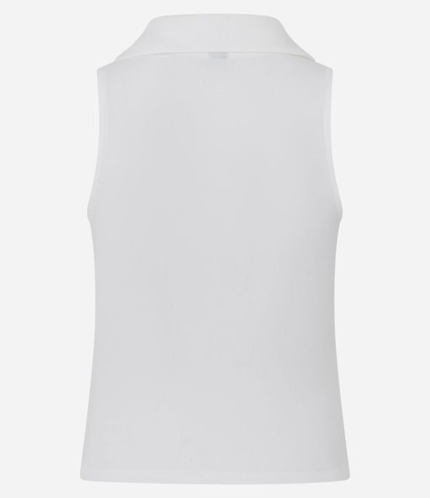 Blusa Polo en Escote V sin Mangas 8