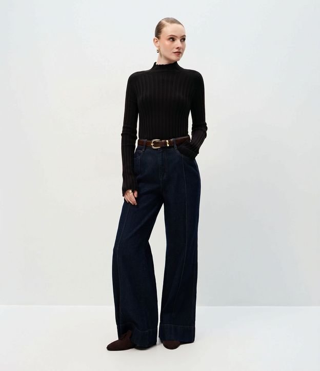 Blusa en Punto con Cuello Alto y Manga Larga 5