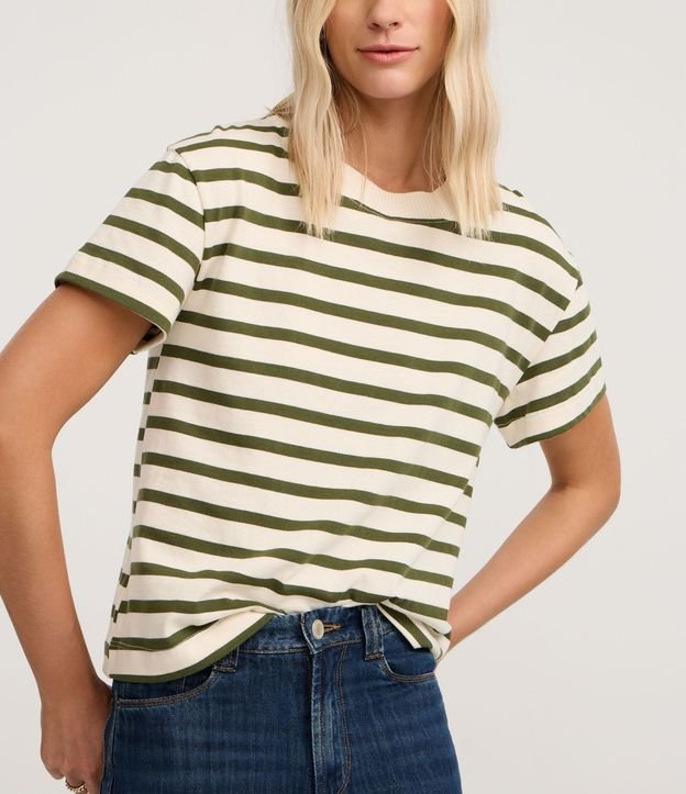 Remera Manga Corta en Algodón con Rayas Verticales y Cuello Redondo