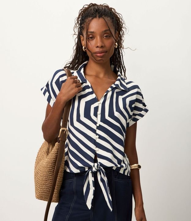 Blusa Sastrería en Piquet con Estampado Geométrico