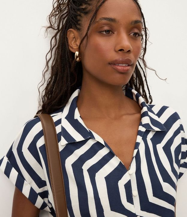 Blusa Sastrería en Piquet con Estampado Geométrico 4