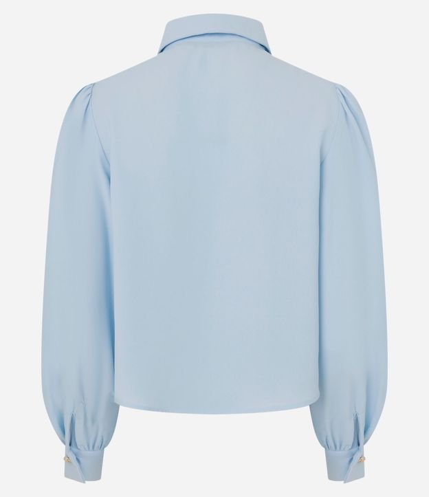 Camisa en Crepé con Botón Diferenciado y Manga Abullonada 7