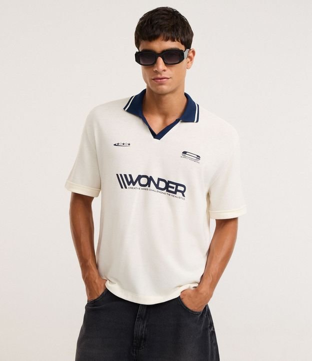 Remera Boxy Deportiva en Algodón con Cuello Polo Contrastante y Estampa Wonder 1