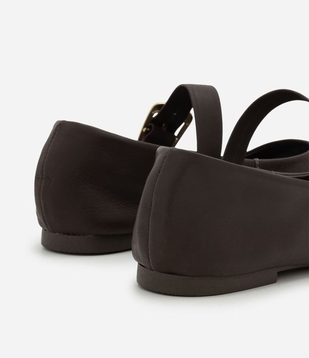 Zapatilla de Cuero con Hebilla Quadrada