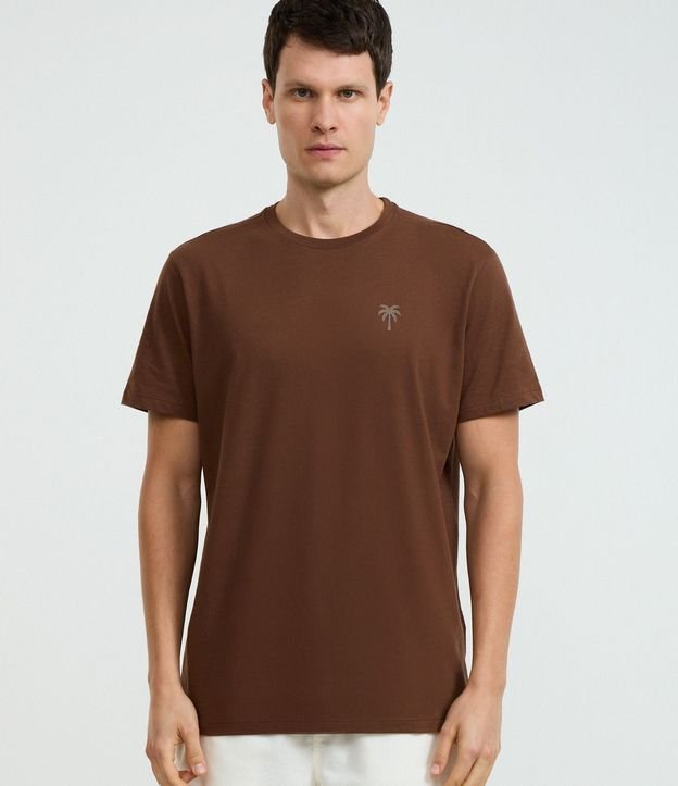 Remera Comfort en Algodón con Estampa de Palmeras