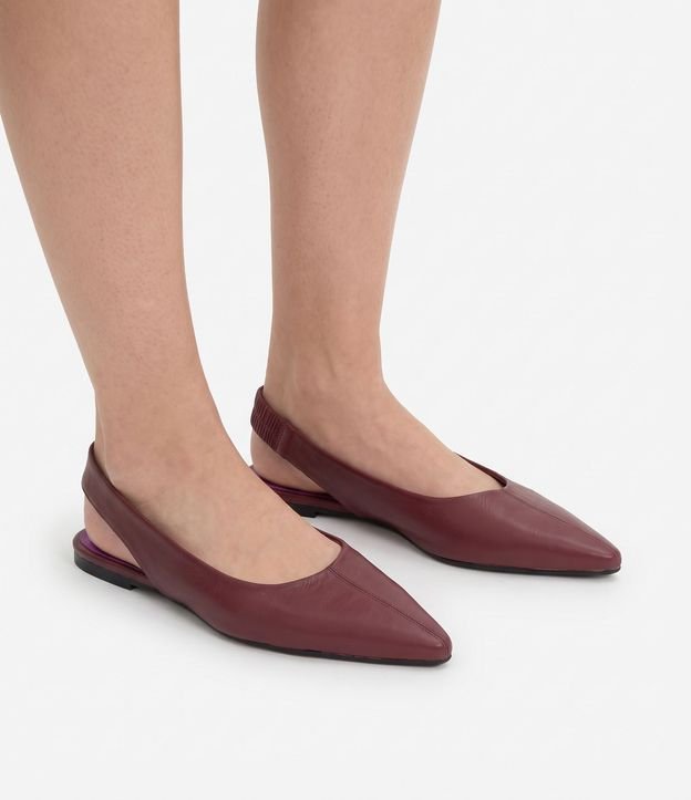 Zapatilla Slingback de Punta Fina en Cuero