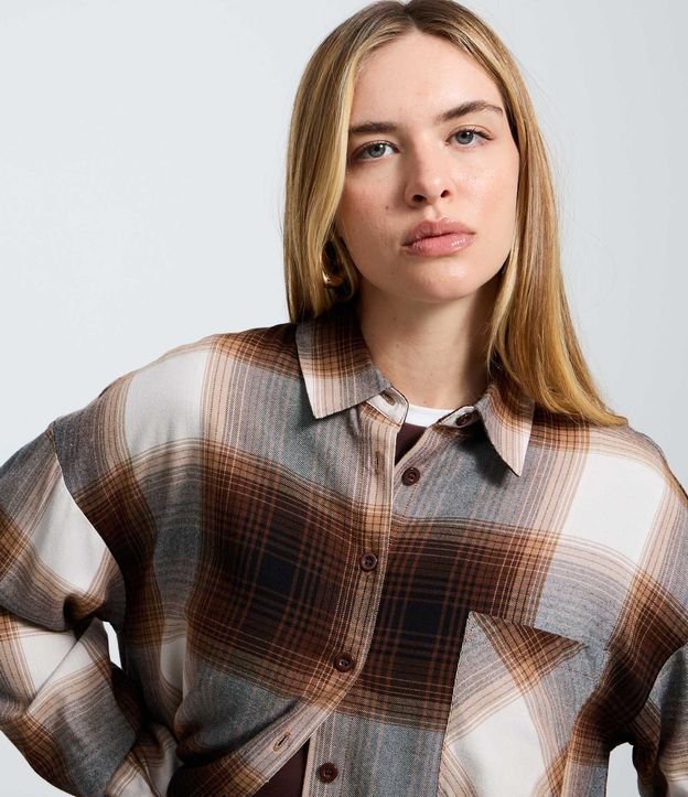 Camisa Regular Manga Larga en Franela de Cuadros 4