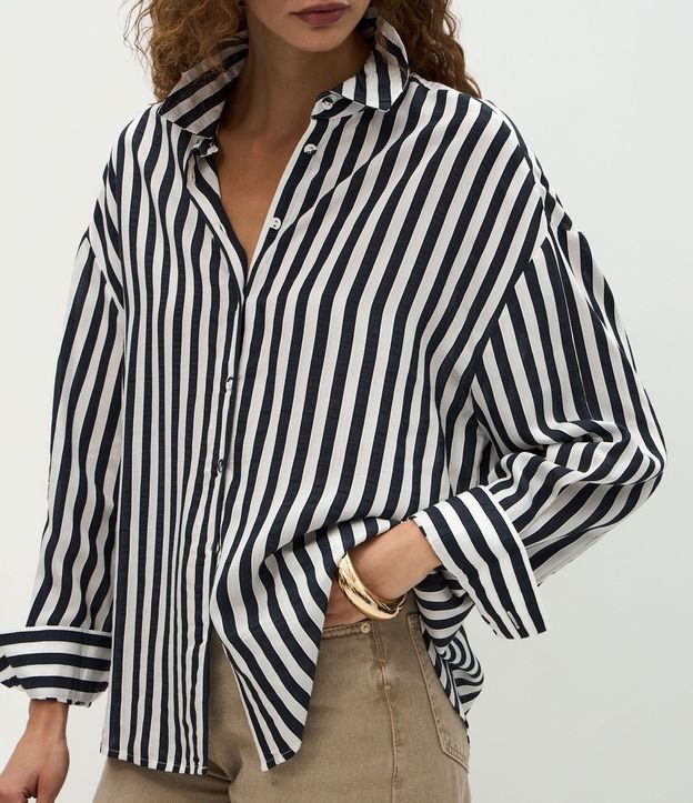 Camisa en Viscosa con Rayas Hilo Teñido 4