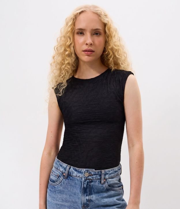 Blusa Sin Manga en Malla Texturizada con Espalda Abiertas