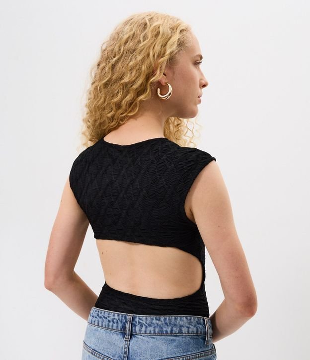 Blusa Sin Manga en Malla Texturizada con Espalda Abiertas 4