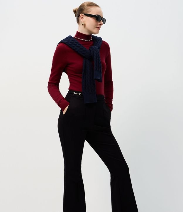 Pantalón Flare con Adorno Metálico en la Cintura 2