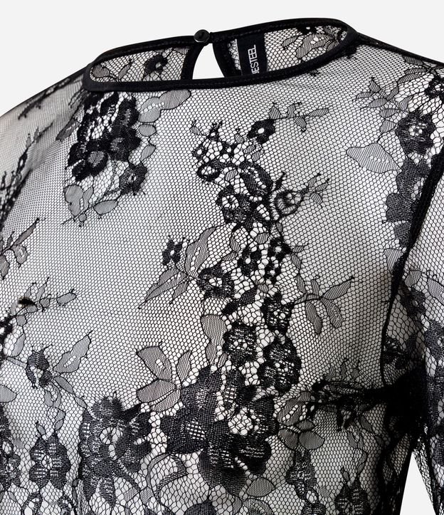 Blusa Cuello Alto con Diseños de Flores en Encaje 6