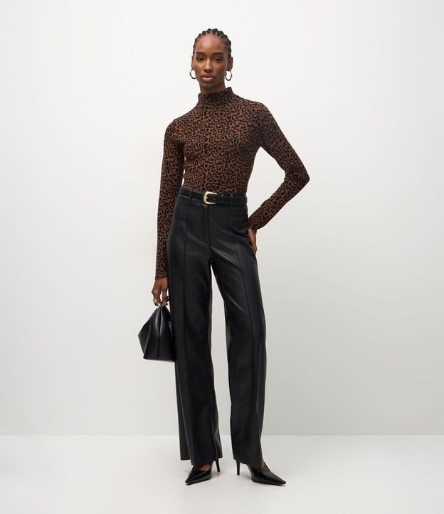 Blusa en Jacquard con Cuello Alto y Estampa de Animal Print 2