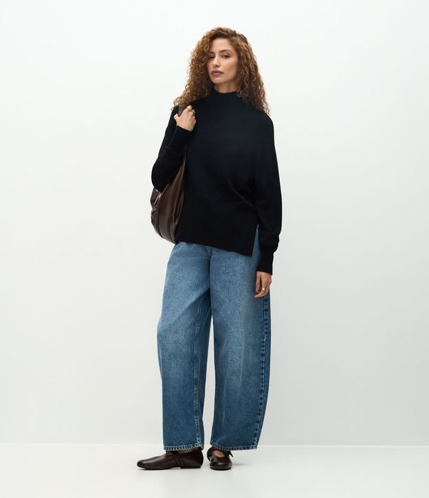 Blusa Alargada en Punto con Cuello Alto 2