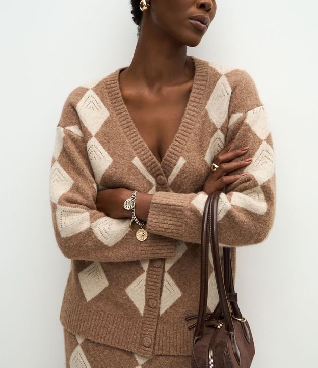 Cardigan Alargado en Punto con Estampa de Cuadros Argyle 4