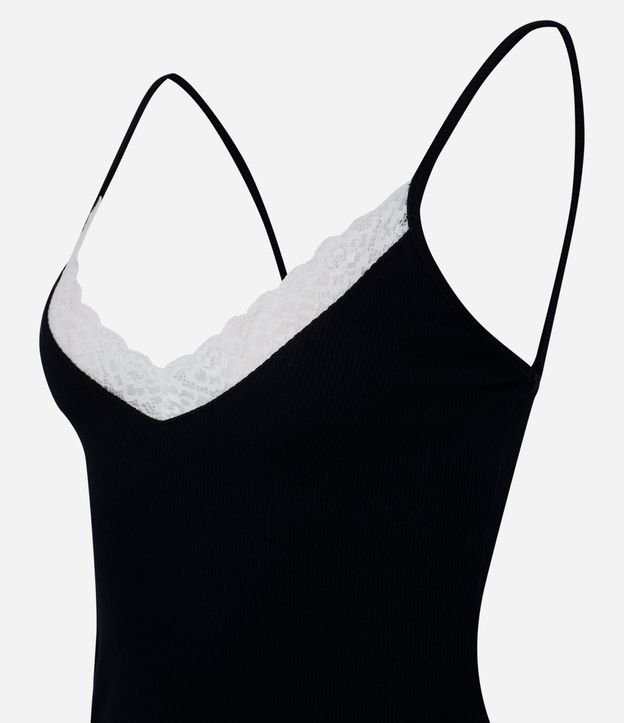 Blusa en Rib con Breteles Finos y Encaje en el Escote 6