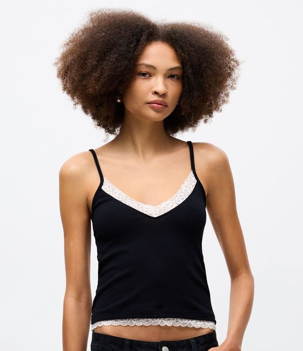 Blusa en Rib con Breteles Finos y Encaje en el Escote