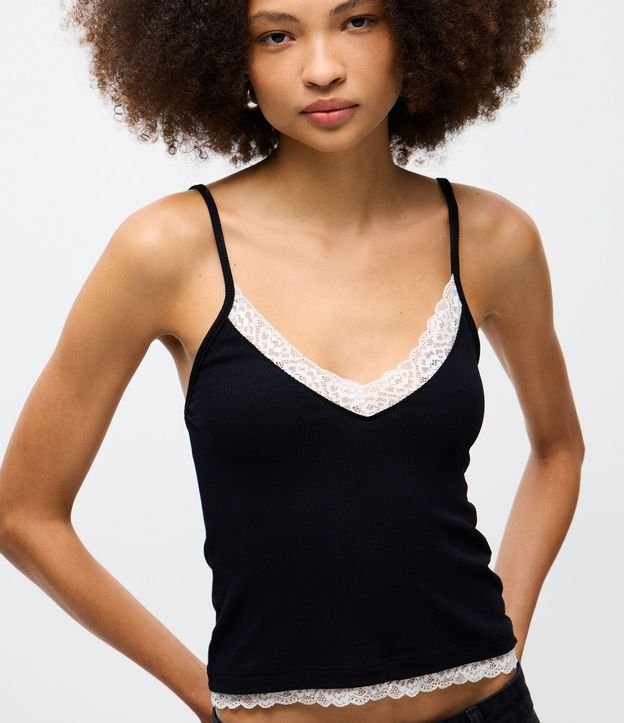 Blusa en Rib con Breteles Finos y Encaje en el Escote 3