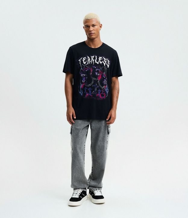 Remera Comfort en Algodón con Estampado Perro y Lettering Fearless 2